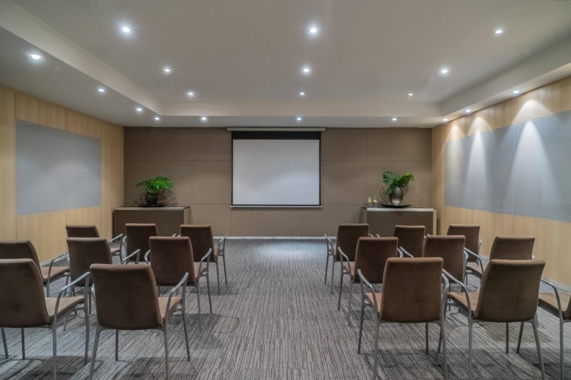 Ac Hotel Ciudad De Sevilla By Marriott Exterior photo