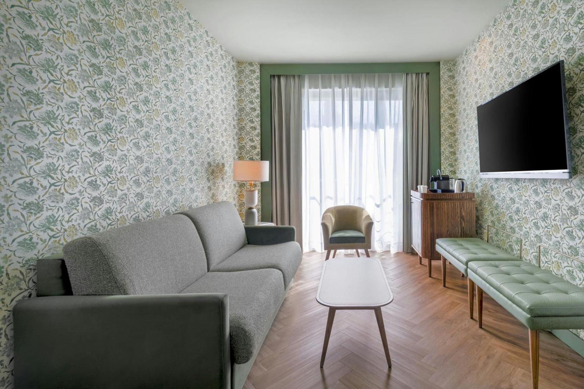 Ac Hotel Ciudad De Sevilla By Marriott Exterior photo
